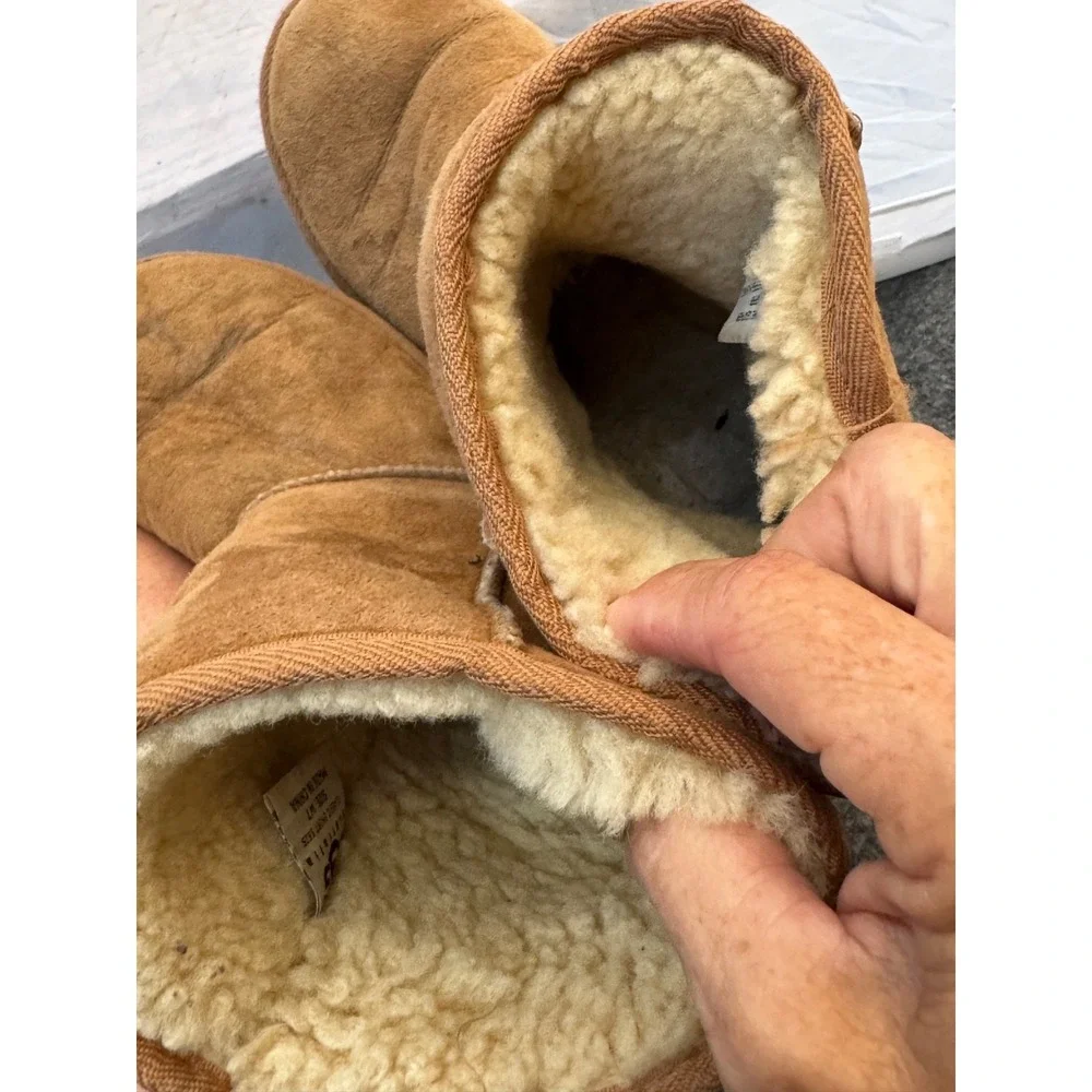 Australian UGG Boots Tan Short Summer Surfer Snow Woman's Size 7 warm